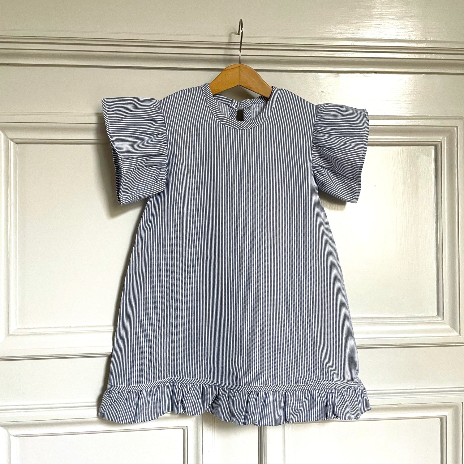 Idda Milk Boy Kleid – blau/weiß